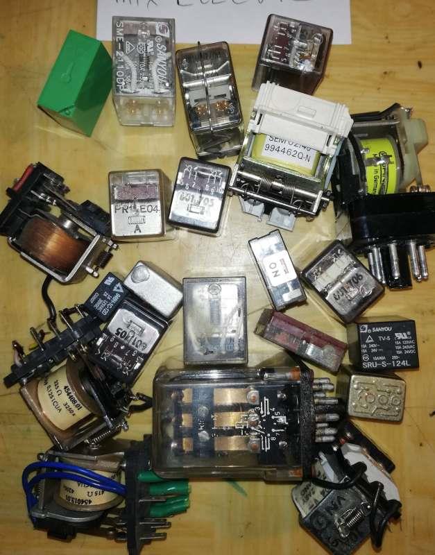 není skladem - pájené relátka,  mix 20ks za 90Kč  - (012)