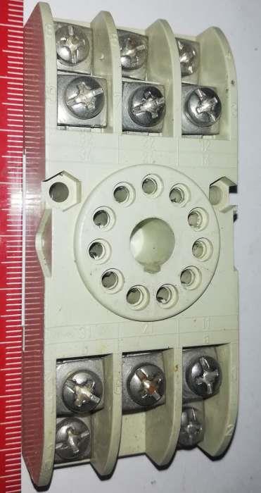 patice 11 pin na DIN, starší bílá