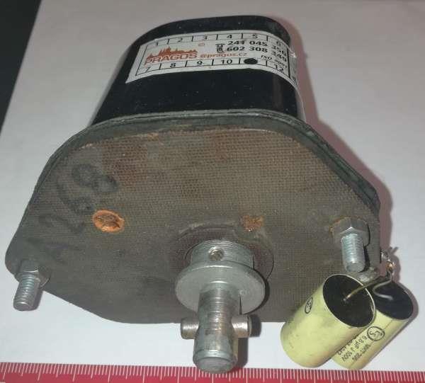 motorek s převodovkou, neurčený díl .. cena na dotaz / price on request