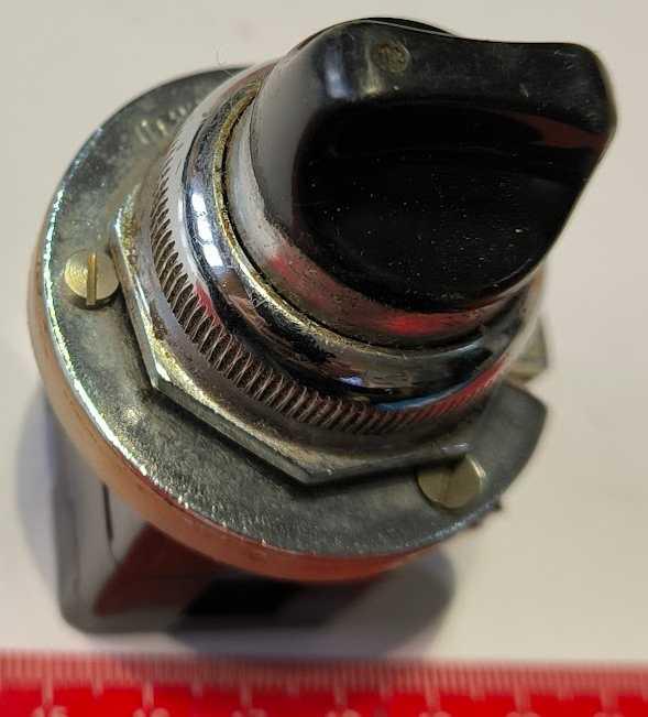 přepínač 2 polohy starší, dle foto (003)