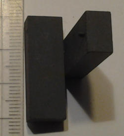 magnet 30x10x6mm .. balení 100ks za 100Kč