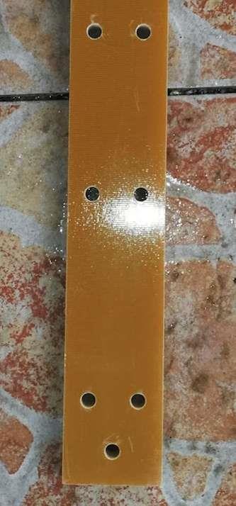 sklotextilová deska propojnic z trafa, 1050x60x16mm, díry