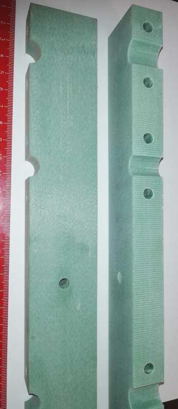 sklotextilová tyčka (076) , opracovaná  515x40x20, hmotnost cca 780g