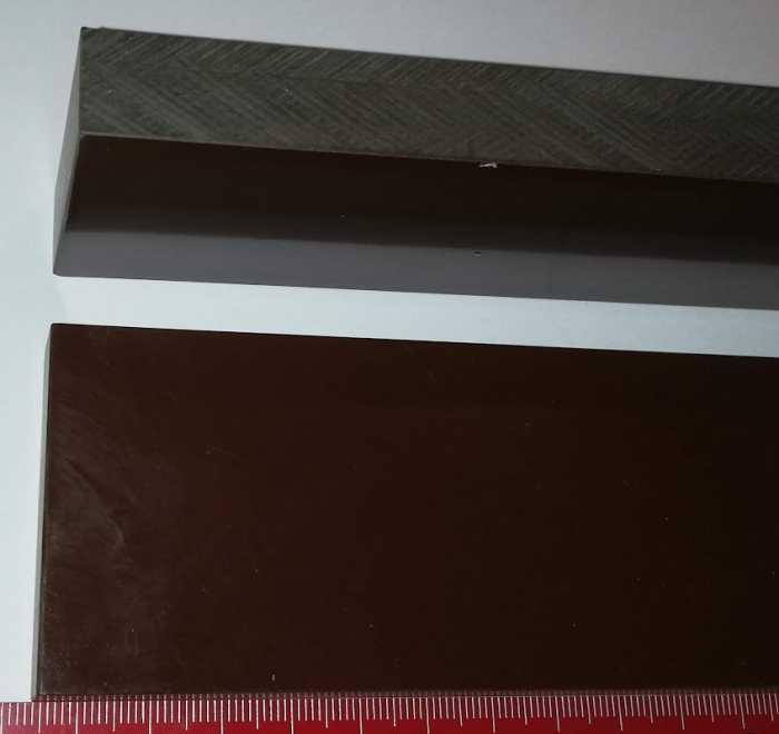 není skladem - izolace -  hranolek  (091) - 380x50x14mm, ? asi pertinax?