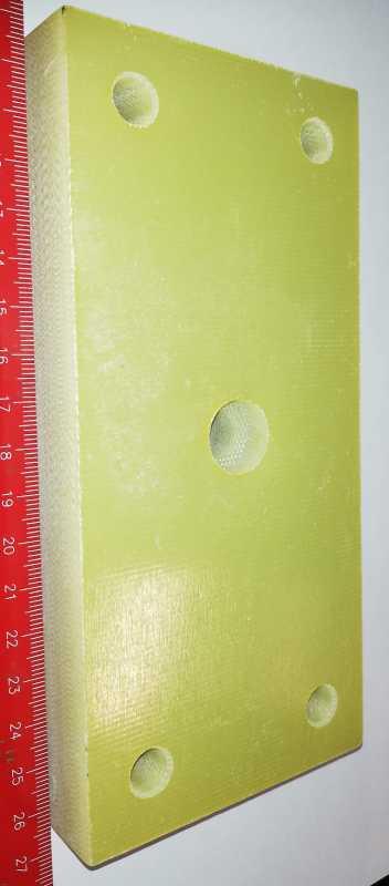 sklotextilová deska (099)  .. 170x80x21mm, opracovaná, cca 480g