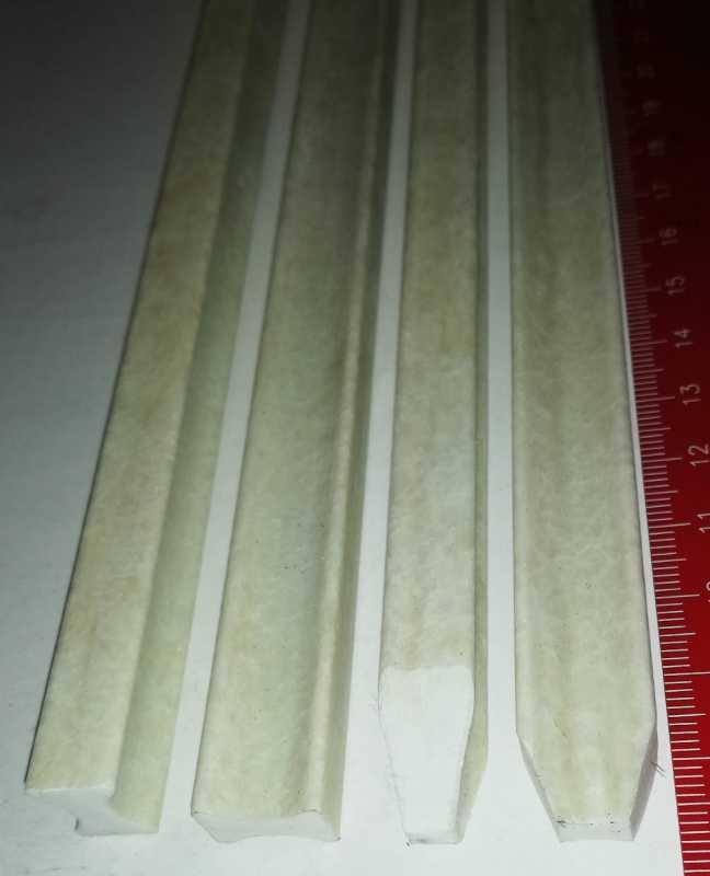 izolační tyčka (148) .. 14x10x420mm (klín C3)