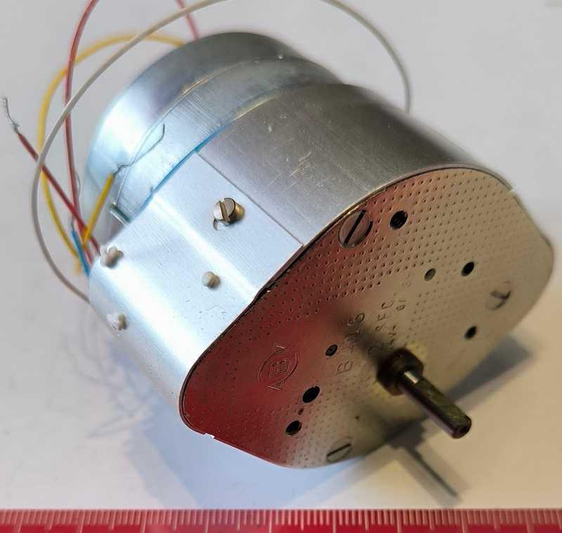 motorek SMR300-100 110V 50Hz s převodovkou B406- 10sec     .. cena na dotaz / price on request