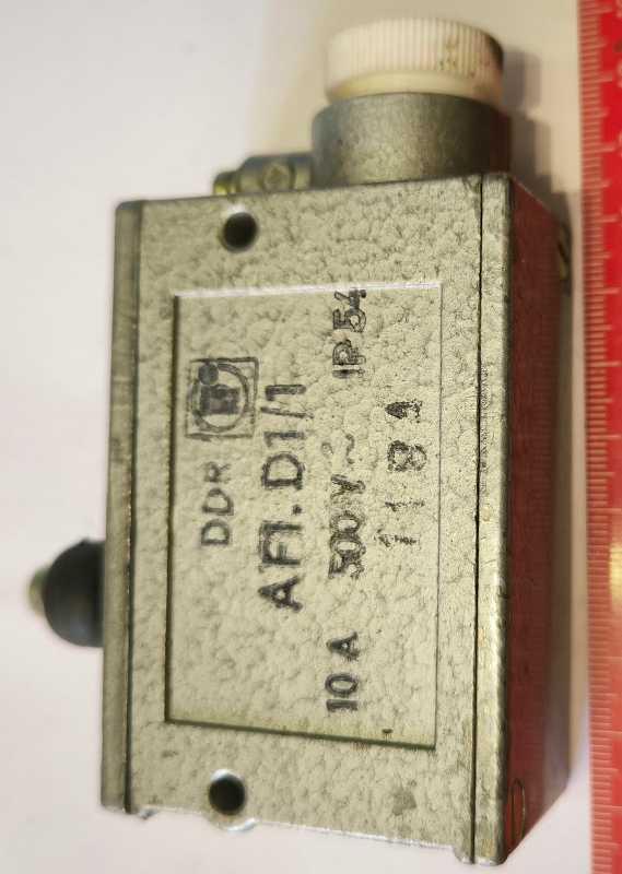 spínač DDR AF1.D1/1 10A 500V  .. použitý / used   .. cena na dotaz / price on request