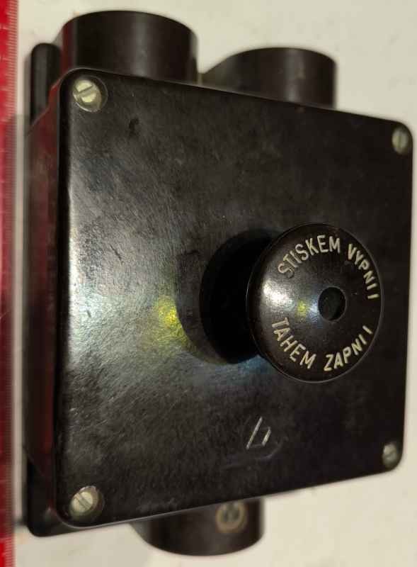 Stiskem vypni Tahem zapni , kompletní , 25A (002)