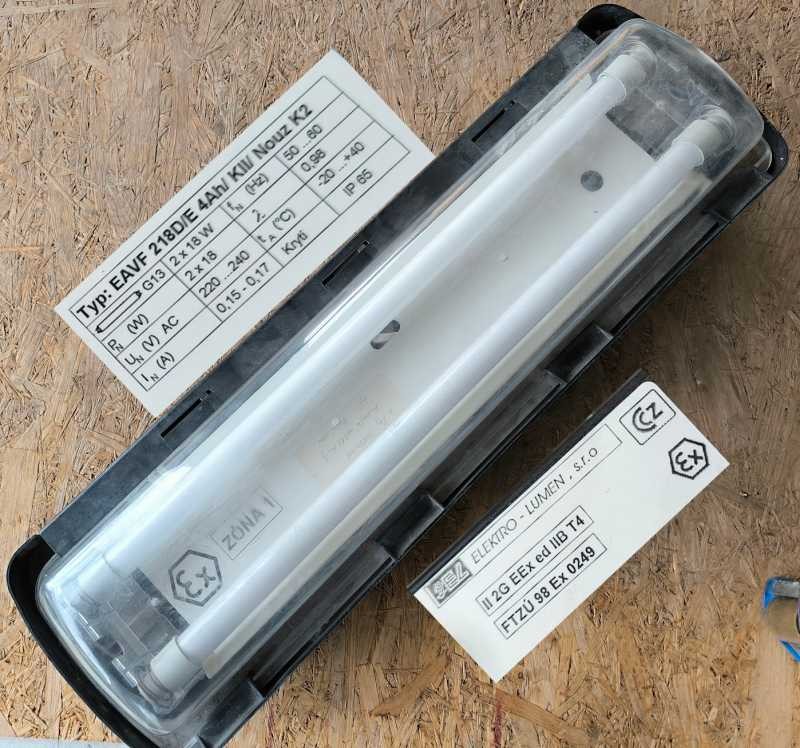zařívkové světlo EX dle foto - EAVF 218D/E 4Ah/ KII/ Nouz K2  .. netestováno, určeno na náhradní díly