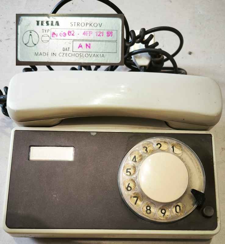 telefon-012 - starý telefonní přístroj, na památku , 4FP12151 .. cena na dotaz / price on request