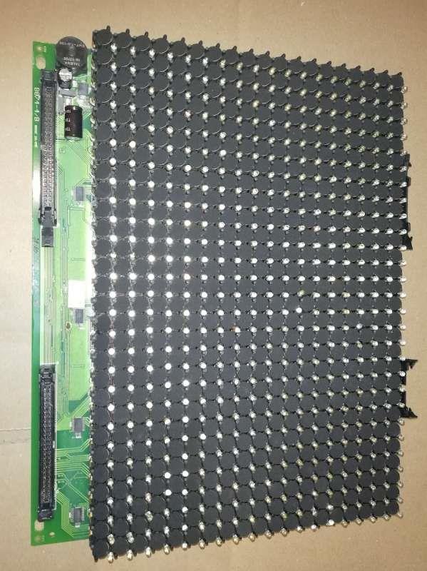 není skladem - terčíkový display, modul 28 sloupců / 19 řádků, chybí 10 terčíků