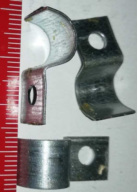 plechový úchyt na kábel, vodiče, .. .. balení 200ks za 100 Kč