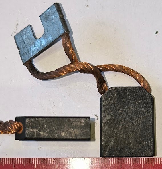 uhlik-001 - 10x25x32mm - 8618