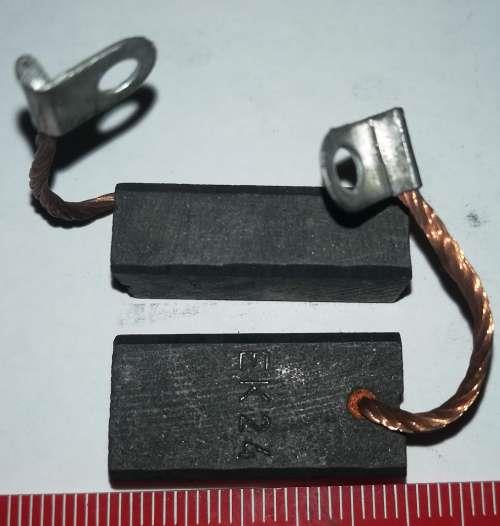 uhlík EK24 - 8x12x25mm