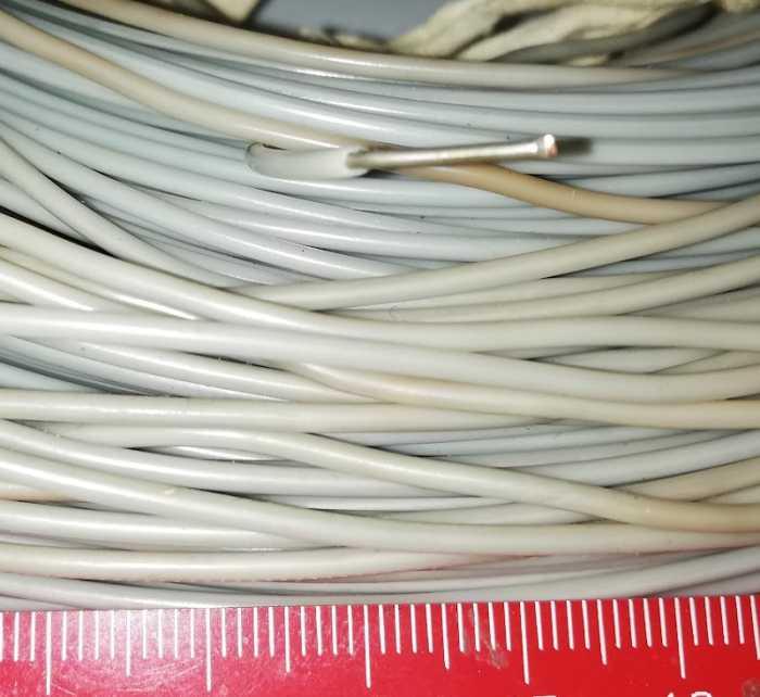 není skladem - drát pocínovaný, šedý, neupřesněný typ, zbytek cca 1,5kg za 150Kč