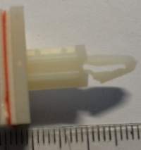 plastová rozpěrka samolepící  .. balení 100ks za 50Kč